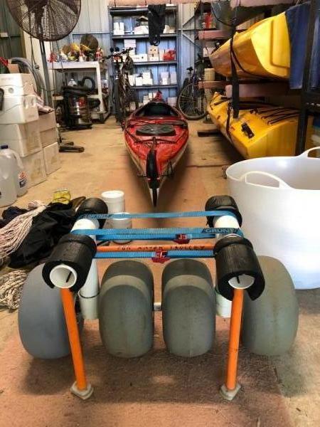 Rod Halls incredibly creative kayak cart with 4x 24 cm WheeEEZ® wheels.